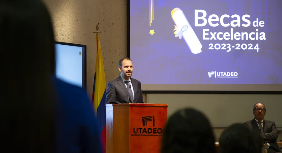 becasexcelenciaod7a9385_kr6.jpg