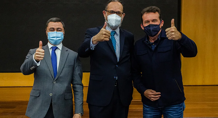 cierre-del-diplomado-en-sostenibilidad-de-empresas-de-agua.2021.utadeo.2.jpg