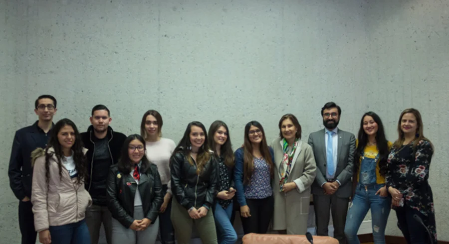 emabajores.tadeistas.2-2018.utadeo.2.jpg