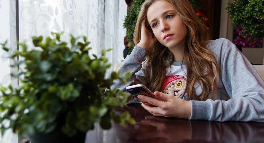 girl-1848477_1920.jpg