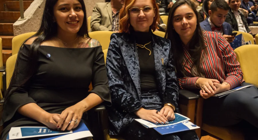 grados.10am.eventos.academicos.publicidad.diseno.industrial.artes_.plasticas.fad_.utadeo.2.png