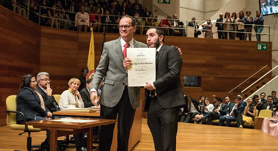grados.i.f.c.n.i.agosto.2019.utadeo.universidad.jorge_.tadeo_.lozano.7.jpg