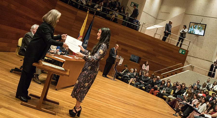 grados.i.fad_.agosto.2019.utadeo.universidad.jorge_.tadeo_.lozano.5.jpg