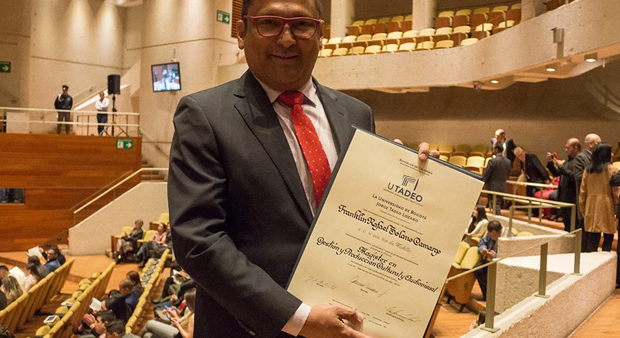 grados.posgrados.noviembre.2019.utadeo.12.jpg