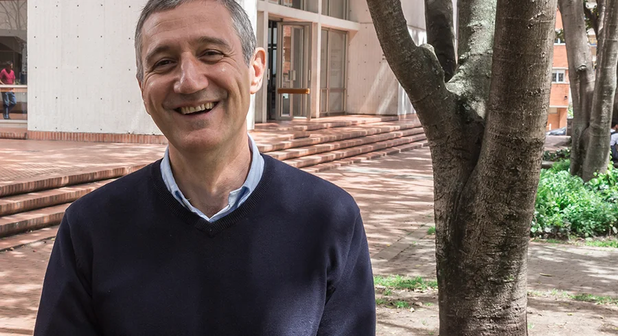 juan.manuel.hurtado.profesor.invitado.utadeo.2.jpg