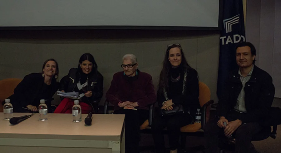 las-lineas-de-su-mano-poesia-femenino-utadeo-1.jpg