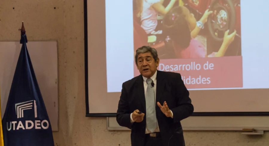 openweek.franciscocantu.conferencia.utadeo.2018.2.jpg