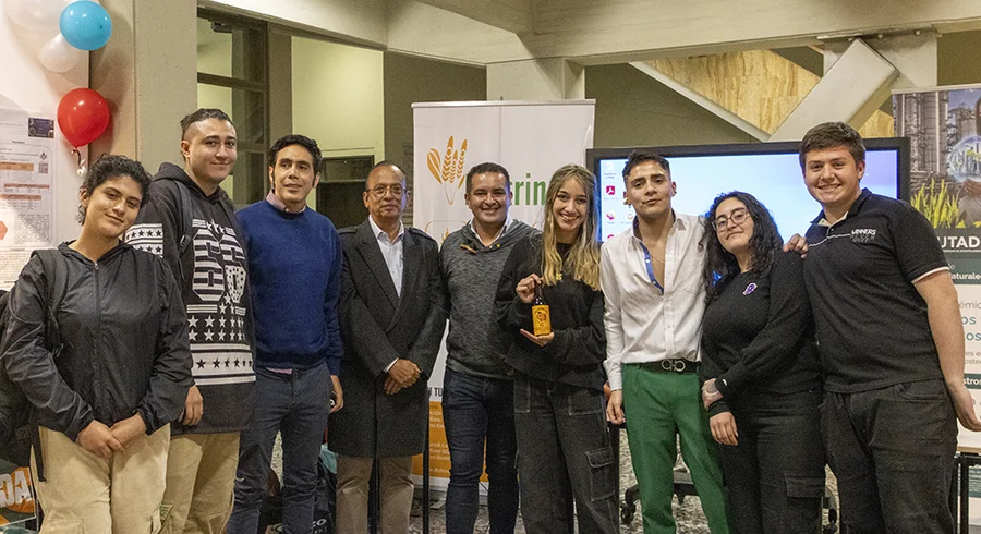 premiacion-cuartopuesto-cervezaartesanal-utadeo.jpg