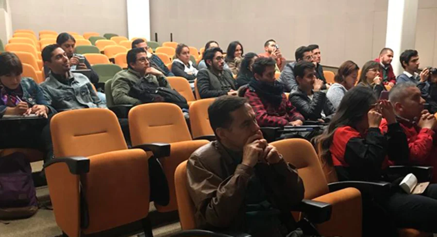 re.lanzamiento.maestria.de_.producto.utadeo.2.jpg
