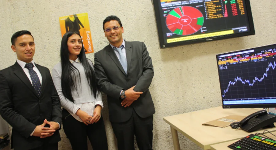 salabloomberg.universidadjorgetadeolozanoutadeo.tadeo_.edgarjimenez.estudiantes.3.jpg