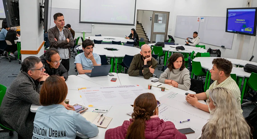 taller.construccion-del-modelo-de-gobernanza-de-los-distritos-creativos.bogota.utadeo.2023.4.png
