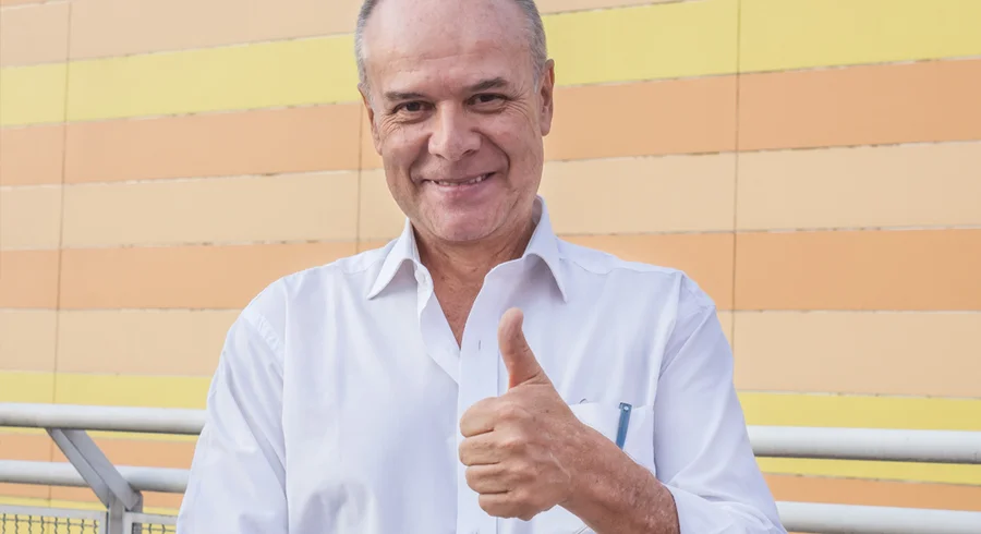 tato.sanint.narrador.futbol.invitado.utadeo.2.jpg