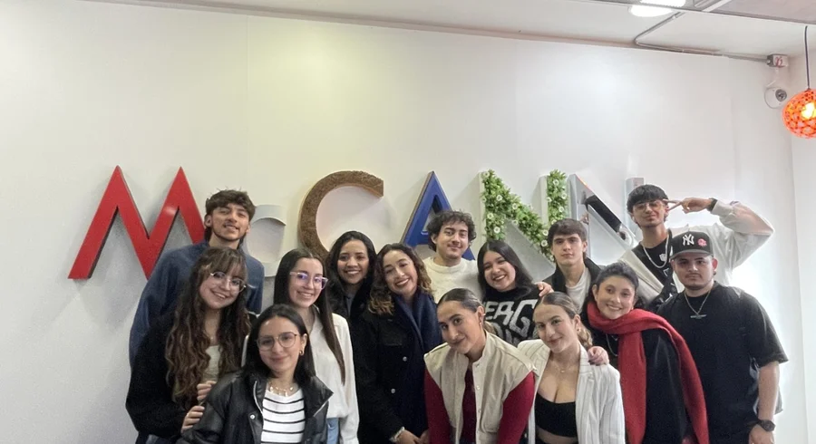 Estudiantes con McCan