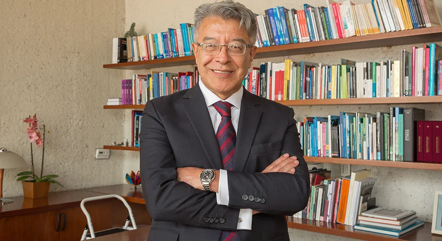 utadeo.nuevo_.rector.carlos.sanchez.22.jpg
