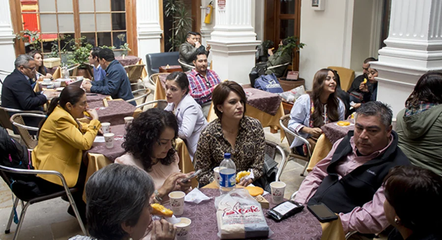 webnota_arte_y_pasion_cafe_visita_universidad_xochicalco_20170630_014.jpg