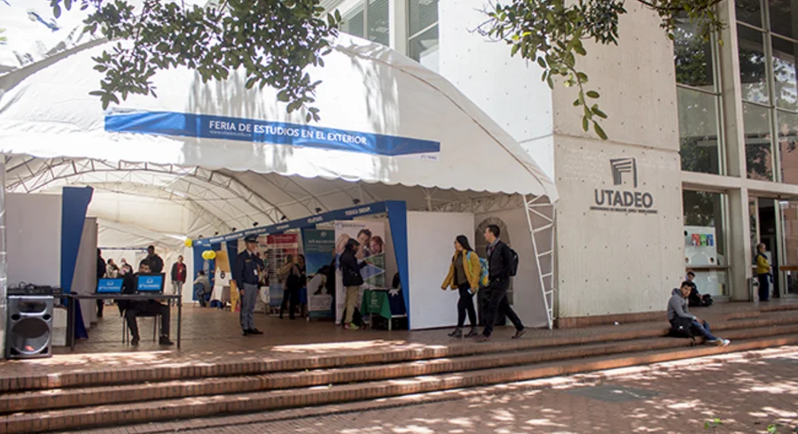 webnota_feria_de_estudios_en_el_exterior_20170824_001.jpg