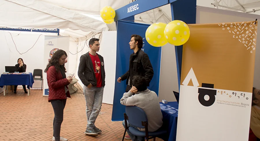 webnota_feria_de_estudios_en_el_exterior_20170824_003.jpg