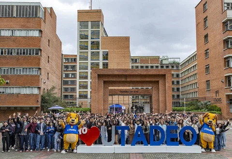 estudiantes.general.yoamoutadeo.arcos-_inducciones.jpg
