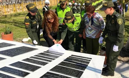 descubrimiento_placa_cenotafio_memoria_historica.jpg