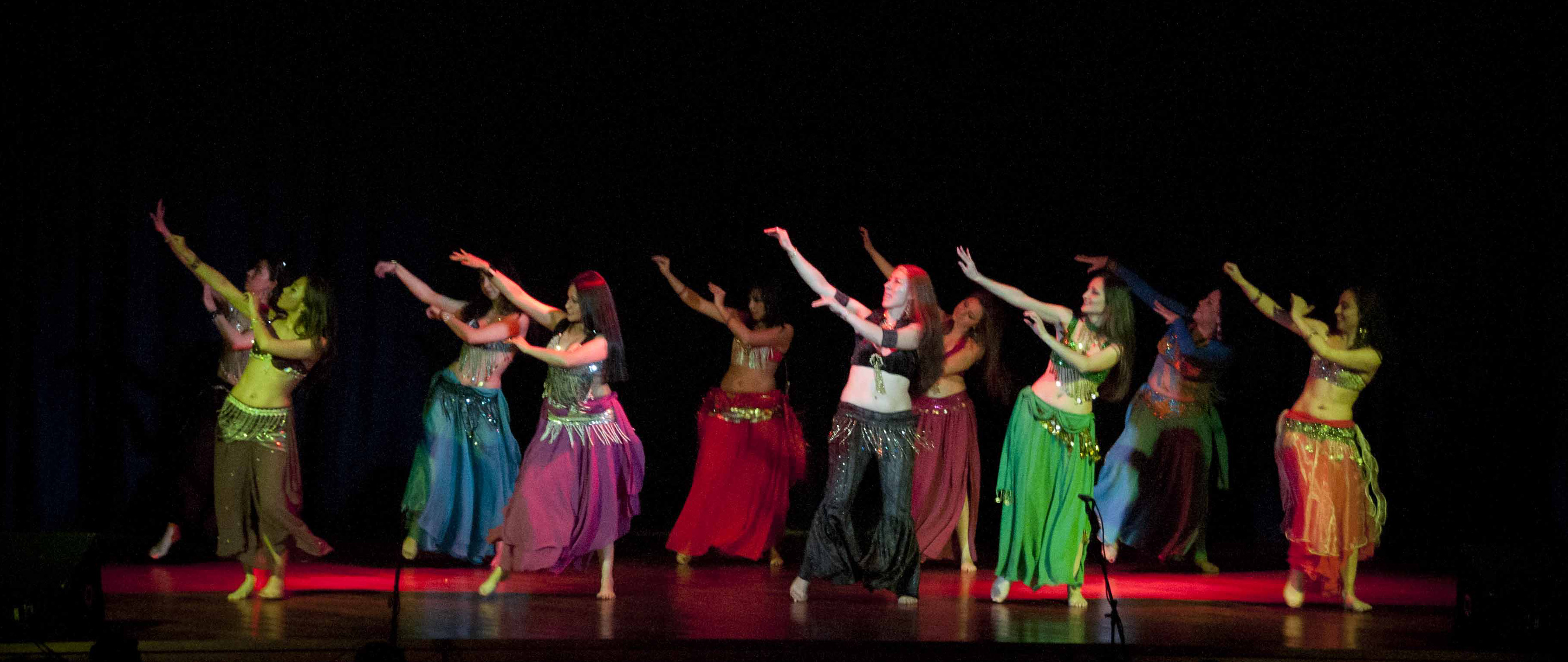 Muestra de Danza Árabe Centro de Arte y Cultura Universidad de