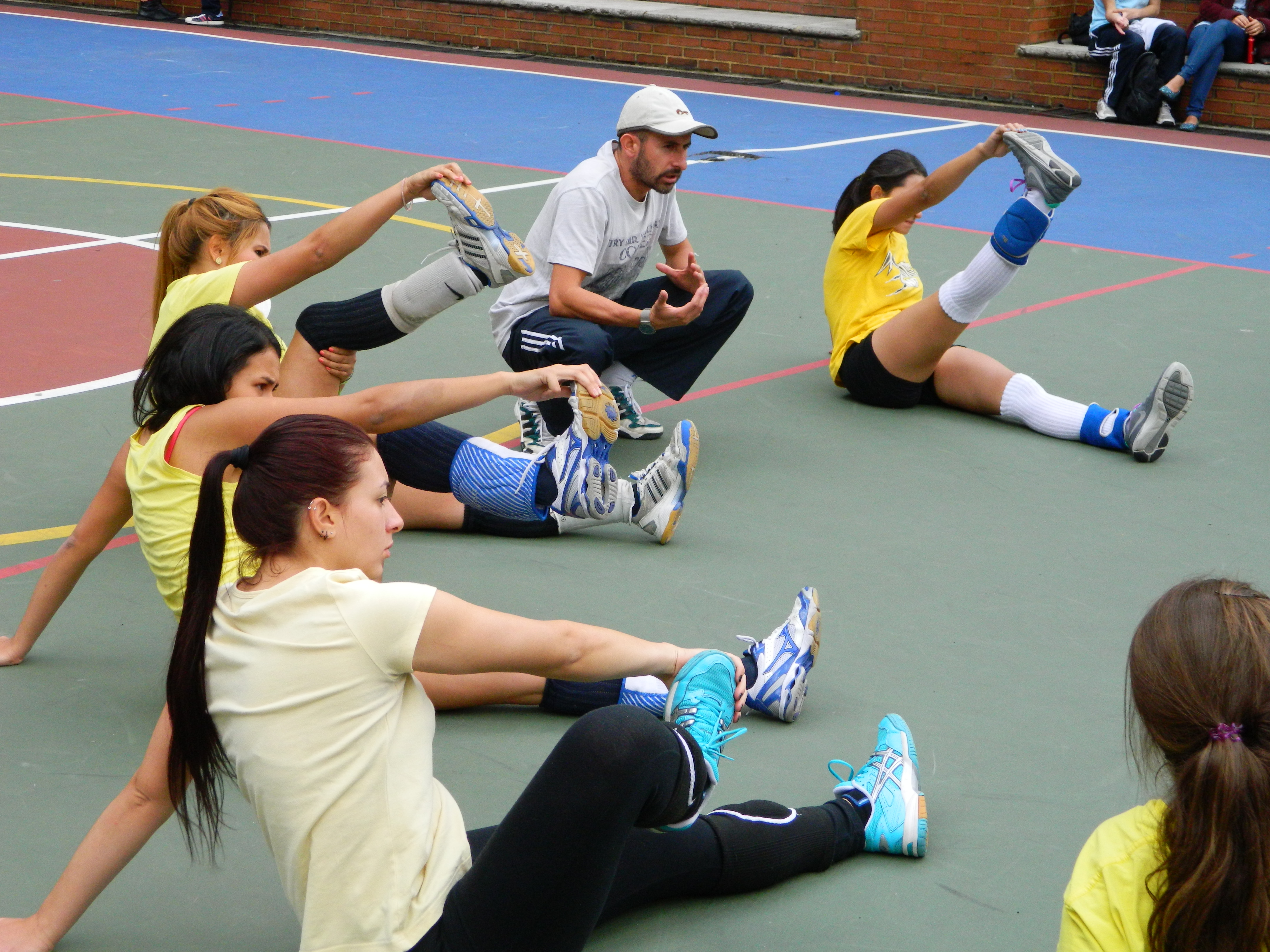 Entrenamiento De Voleibol Femenino Universidad De Bogotá Jorge Tadeo