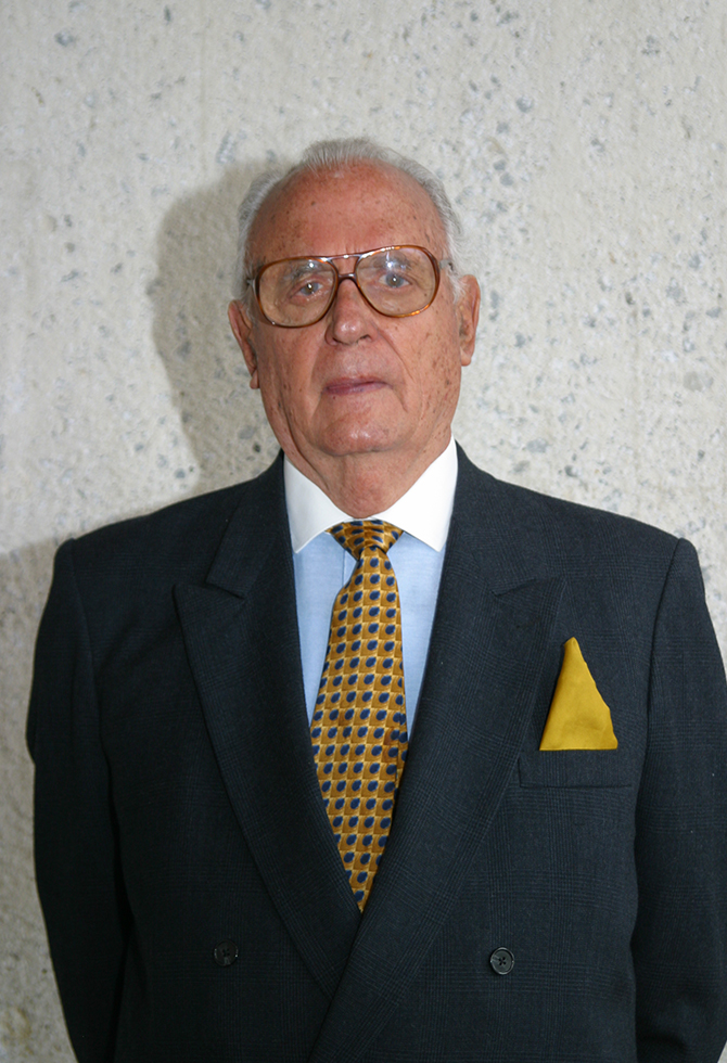 Alvaro Escallón Villa
