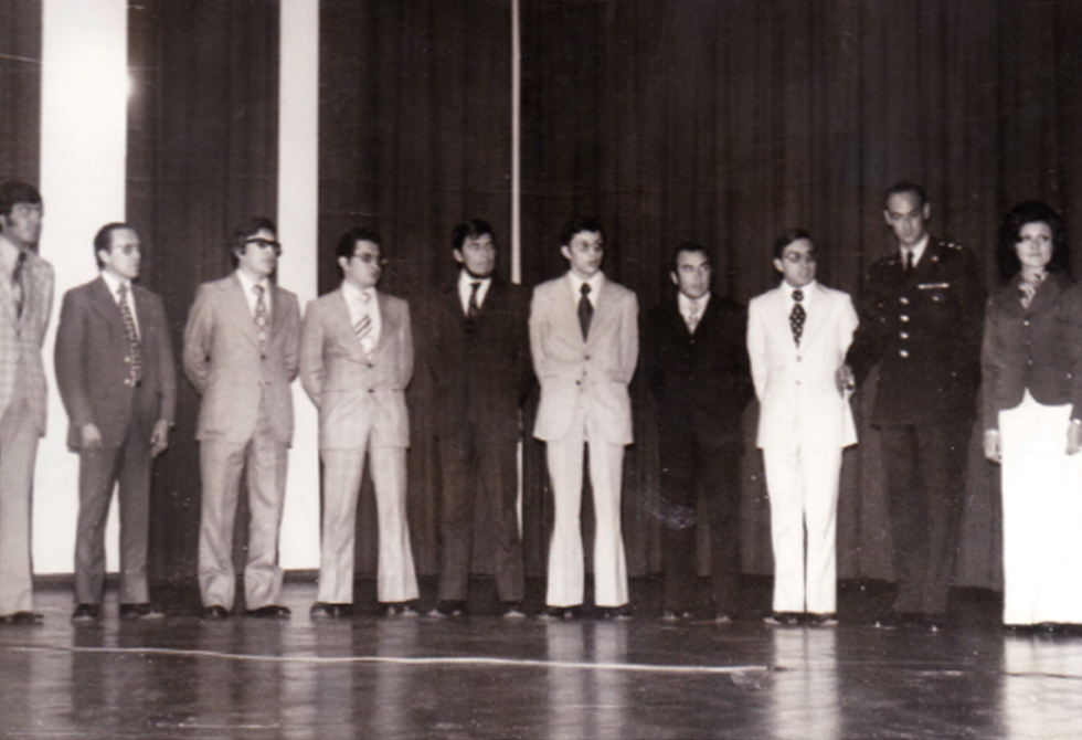 Ceremonia de graduación de Contadores Públicos el 27 de agosto de 1974.  