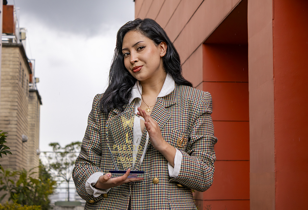 Bogotá Laura Florez, ganadora de premio Mario Hernández 2025