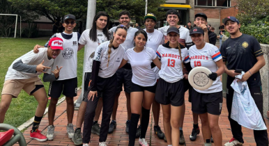 Equipo de ultimate de Utadeo 