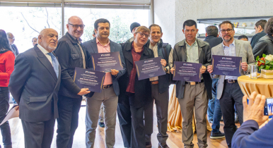 Grupo de profesores de cátedra reconocidos por 20 años de trabajo en Utadeo