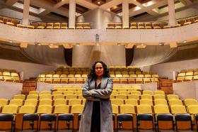 Angela Beltrán en el auditorio Fabio Lozano de Utadeo