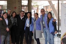 Docentes de Utadeo junto con personas del PNUD, durante el taller de liderazgo que se realizó en la Universidad. 