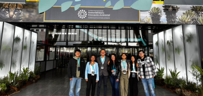 Grupo de estudiantes de Utadeo en Corferias 