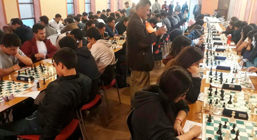 Destacada participación tadeísta en torneo universitario de ajedrez ...
