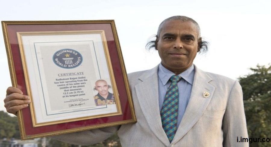 El Hombre Con El Pelo En Las Orejas Mas Largo Del Mundo Universidad De Bogota Jorge Tadeo Lozano