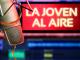 LA JOVEN AL AIRE